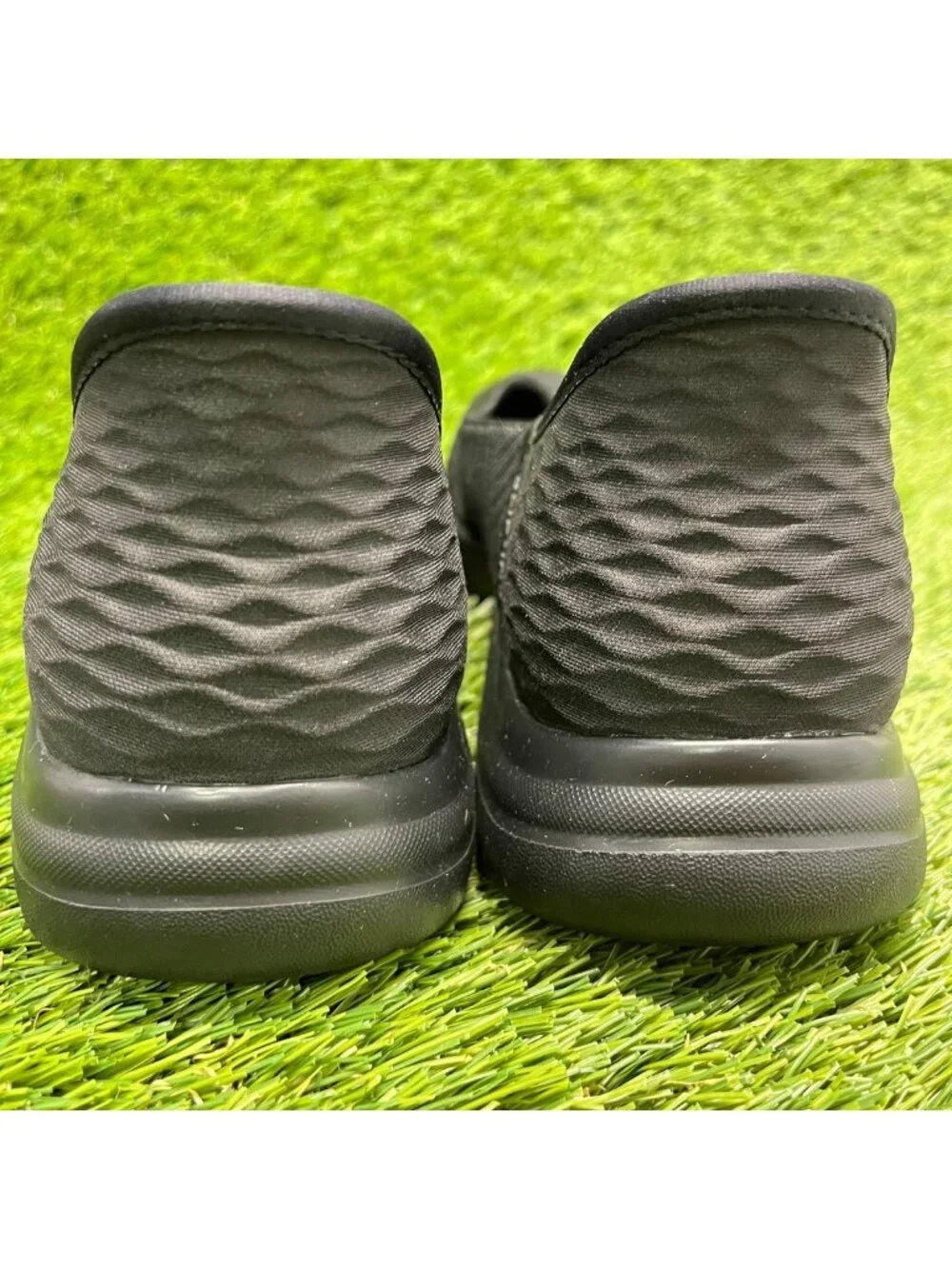 Skechers On The Go Flex-Clover Womens Size 8 Black Casual Walking Slip-On Shoes